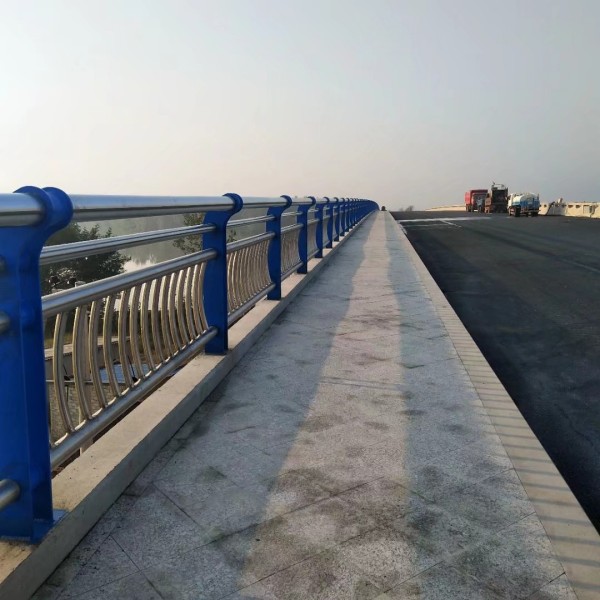 橋梁河道護(hù)欄