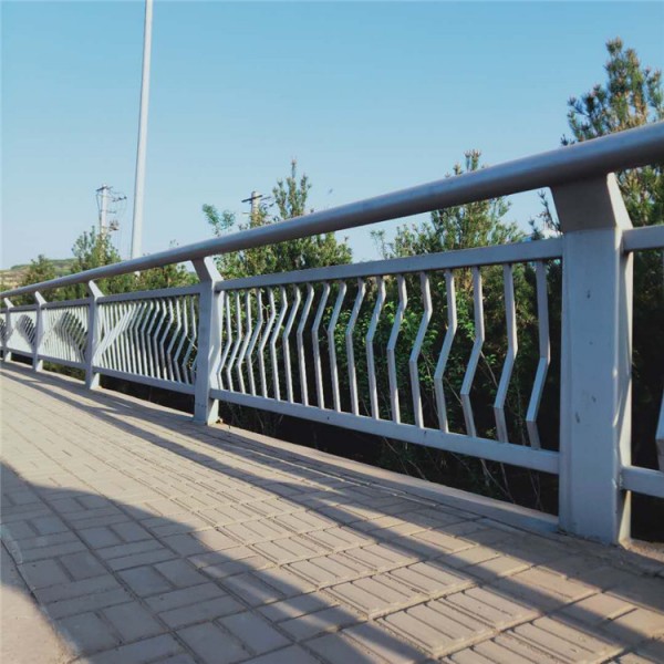 鋼橋梁護(hù)欄